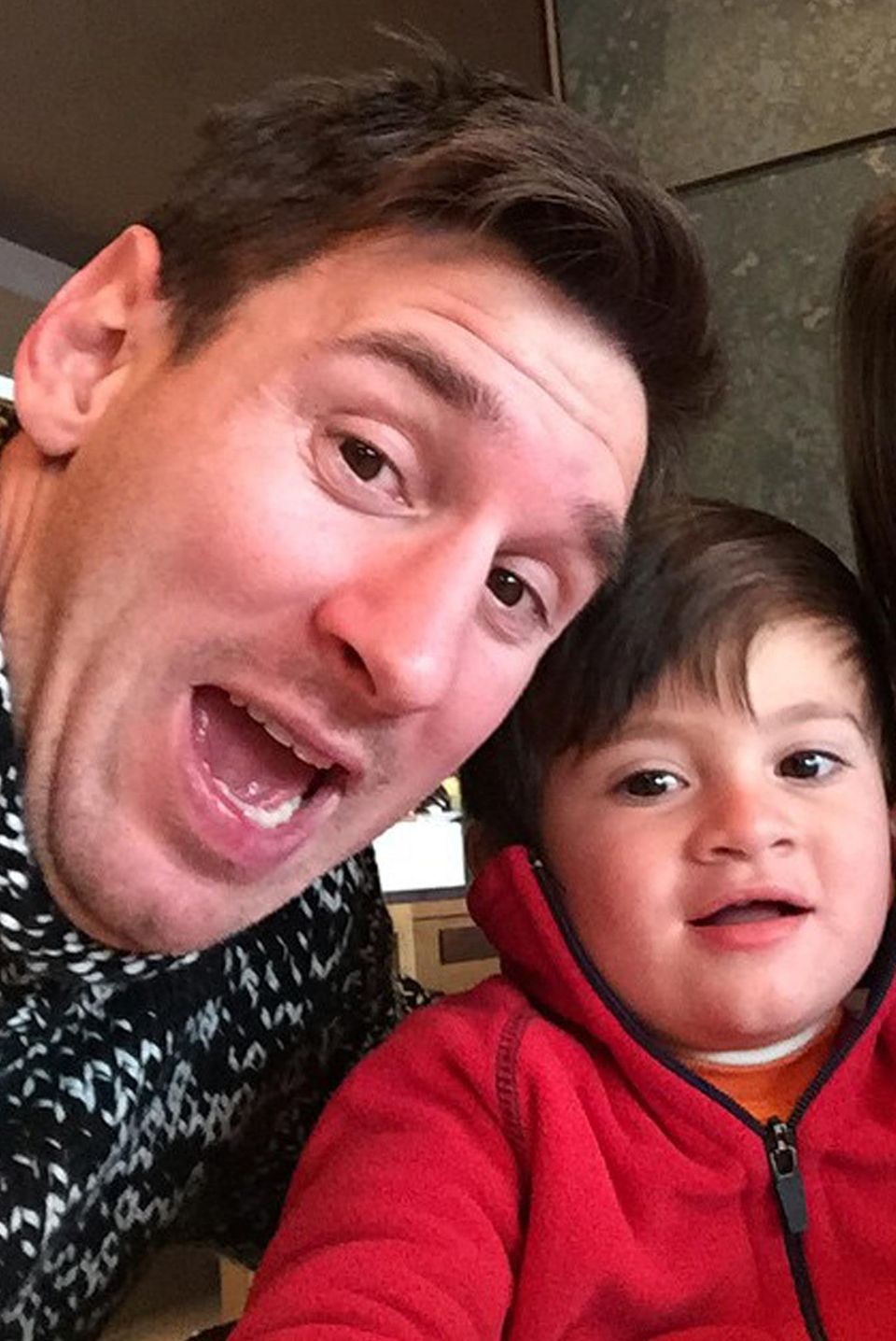 Lionel Messi und Antonella Roccuzzo mit ihrem Sohn Thiago. Lionel Messi und Antonella Roccuzzo mit ihrem Sohn Thiago.