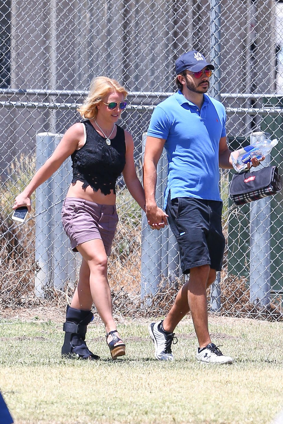 Britney Spears und ihr Freund Charlie Ebersol besuchen ein Fußballspiel von ihrem Sohn Jaden.