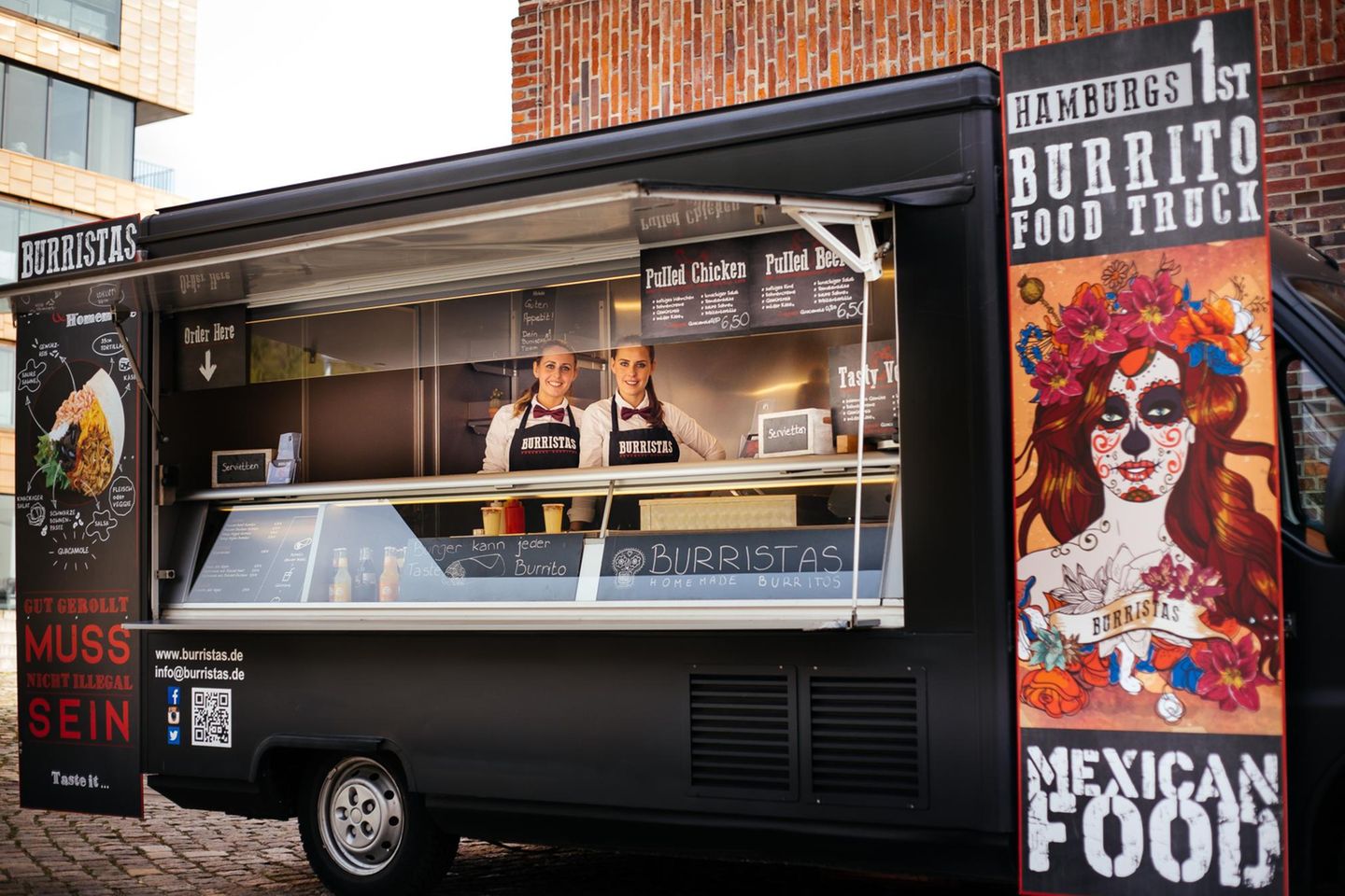 Im Foodtruck "Burritos" gibt es - wie der Name schon sagt - feurige Burritos.