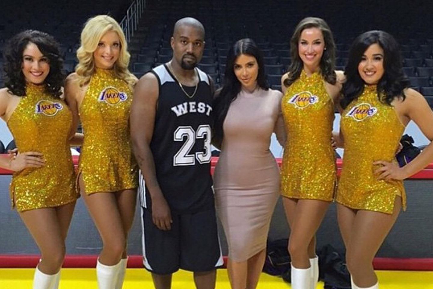 Kanye West Geburtstag In Der Mehrzweckhalle Gala De