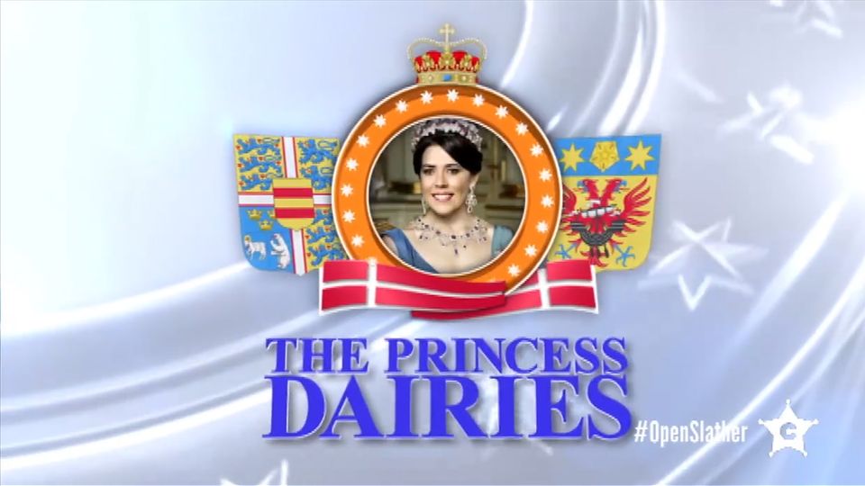Ähnlichkeit bis zum Diadem: Hannah Bath ist der Star in einem Sketch, der neben Prinzessin Mary auch den Film "The Princess Diaries" (deutsch: "Plötzlich Prinzessin") mit Anne Hathaway auf die Schippe nimmt. Ähnlichkeit bis zum Diadem: Hannah Bath ist der Star in einem Sketch, der neben Prinzessin Mary auch den Film "The Princess Diaries" (deutsch: "Plötzlich Prinzessin") mit Anne Hathaway auf die Schippe nimmt.