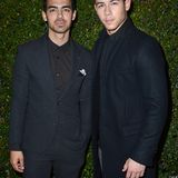 Zwei der Dreien: Joe und Nick Jonas sind im Soho House in West Hollywood mit dabei.