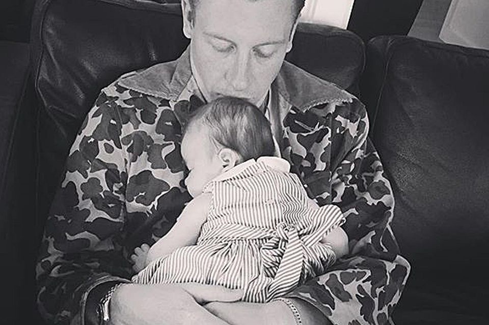 Macklemore: Macklemore mit seiner Tochter Sloane Macklemore mit seiner Tochter Sloane