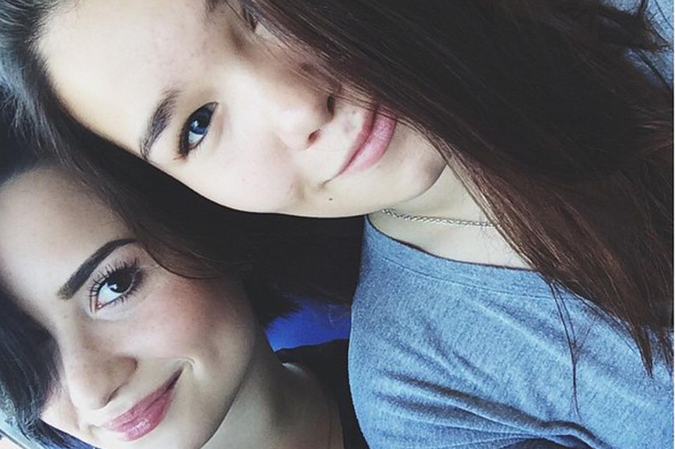 Madison De La Garza: Madison sieht ihrer Halbschwester Demi Lovato immer ähnlicher. Madison sieht ihrer Halbschwester Demi Lovato immer ähnlicher.
