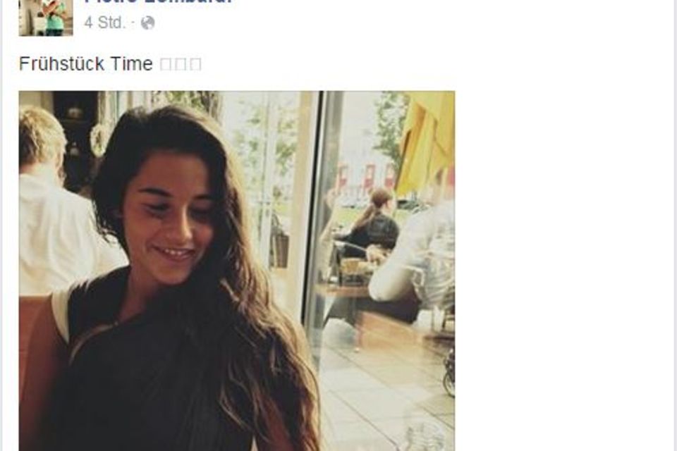 Sarah Lombardi: Gemeinsam mit ihrem Söhnchen Alessio genießt Sarah Lombardi ein Frühstücks-Date, Ehemann Pietro ist für den süßen Schnappschuss der beiden verantwortlich und teilte ihn auf seiner Facebook-Seite. Sarah Engels