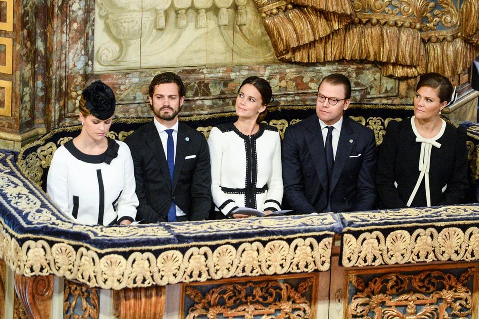 Prinzessin Madeleine, Prinz Carl Philip, Prinzessin Sofia, Prinz Daniel und Kronprinzessin Victoria besuchen den Gottesdienst in der Stockholmer Storkyrkan anlässlich der Parlamentseröffnung.