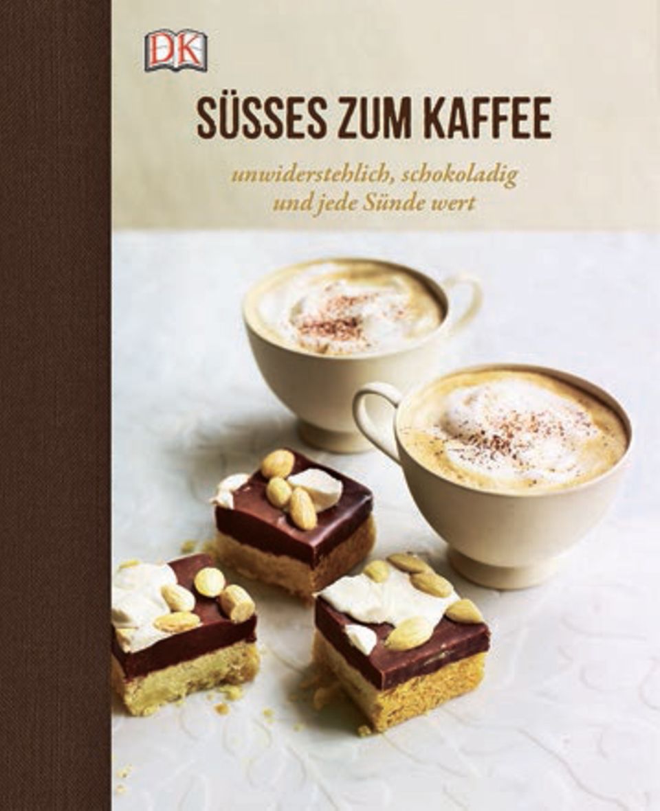 Bombolini: Was nascht die Welt zu Kaffee, Latte macchiato und Espresso? Das hübsch bebilderte Buch liefert die köstlichen Antworten: Pekanuss-Plätzchen mit Cranberrys, Kirsch-Biscotti oder Dulce-de-Leche-Cupcakes. Da schmeißt man doch gern die Kaffeemaschine an. ("Süßes zum Kaffee", Dorling Kindersley Verlag, 192 S., 19,95 Euro) Was nascht die Welt zu Kaffee, Latte macchiato und Espresso? Das hübsch bebilderte Buch liefert die köstlichen Antworten: Pekanuss-Plätzchen mit Cranberrys, Kirsch-Biscotti oder Dulce-de-Leche-Cupcakes. Da schmeißt man doch gern die Kaffeemaschine an. ("Süßes zum Kaffee", Dorling Kindersley Verlag, 192 S., 19,95 Euro)