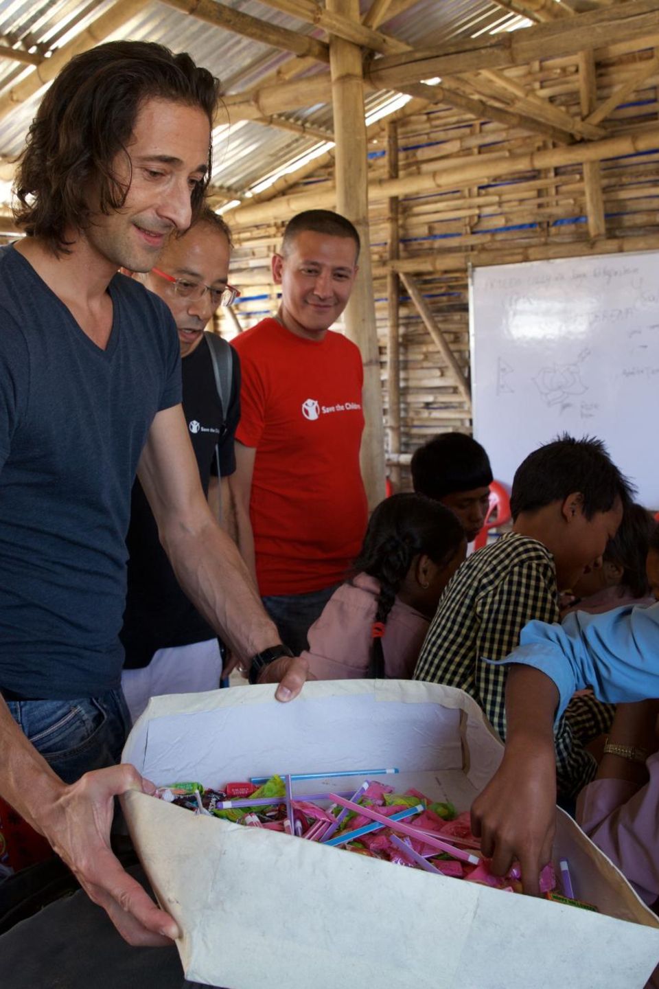 Schauspieler Adrien Brody in Nepal - Er hatte die längste Anreise. Schauspieler Adrien Brody in Nepal - Er hatte die längste Anreise.