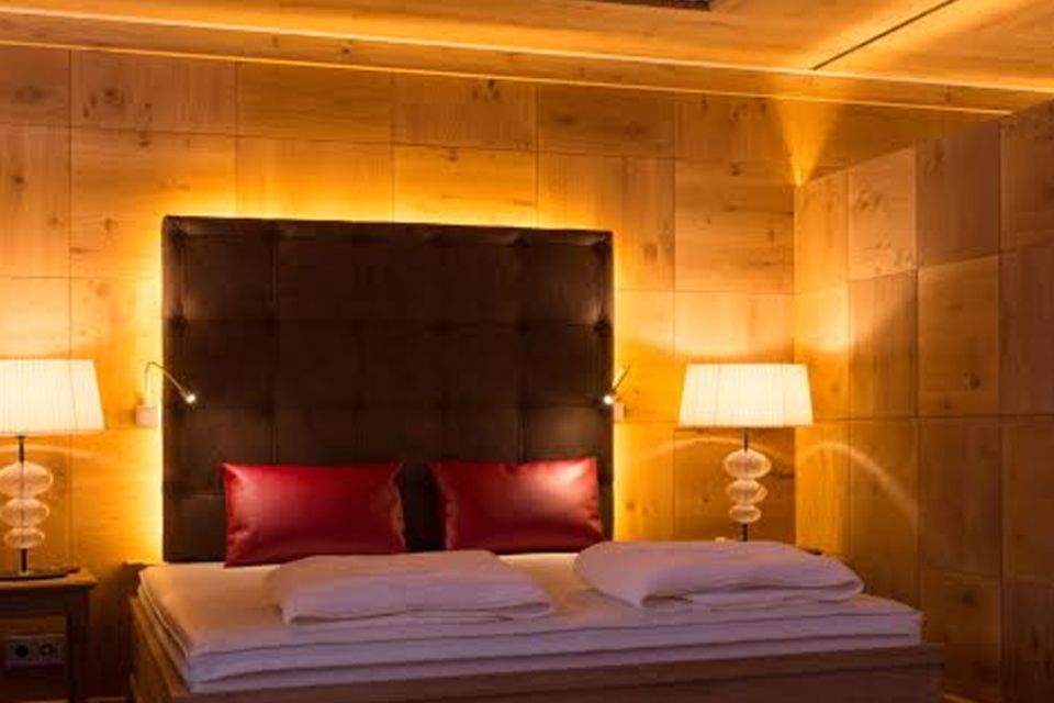 Spa Check: Tradition (Holz) und Wohlfühlen (Design) in perfekter Harmonie Tradition (Holz) und Wohlfühlen (Design) in perfekter Harmonie