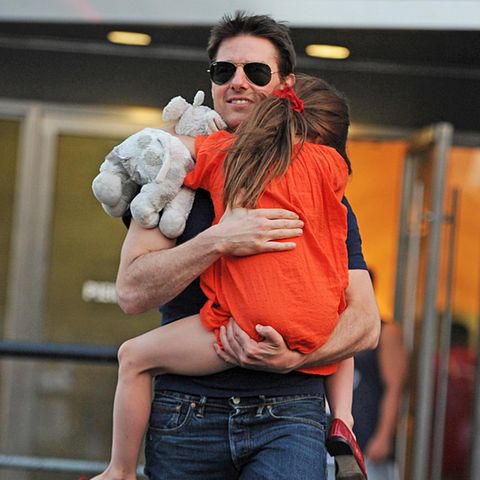 Vater und Tochter in New York, kurz nach Bekanntgabe der Trennung 2012. Tom Cruise verbrachte damals noch regelmäßig Zeit mit Suri.