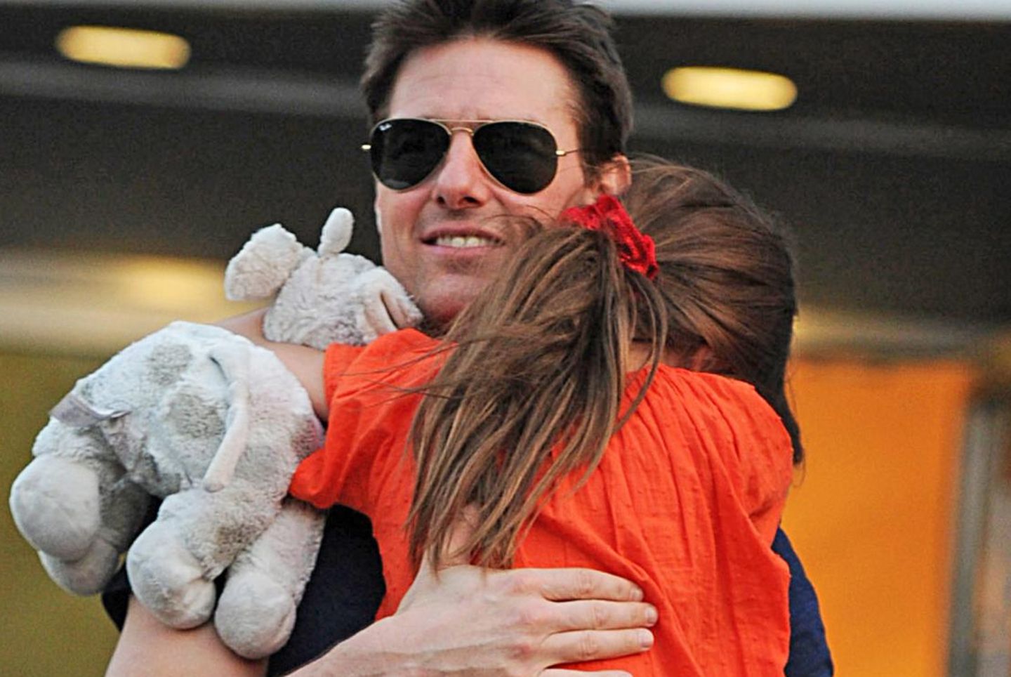 Vater und Tochter in New York, kurz nach Bekanntgabe der Trennung 2012. Tom Cruise verbrachte damals noch regelmäßig Zeit mit Suri.