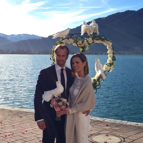 Karolin Oltersdorf mit ihrem Mann Thomas Kandler bei der Hochzeit