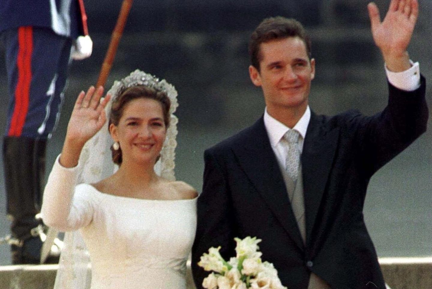 Die spektakuläre Hochzeit von Prinzessin Cristina und Inaki Urdangarin fand am 4. Oktober 1997 in Barcelona statt.
