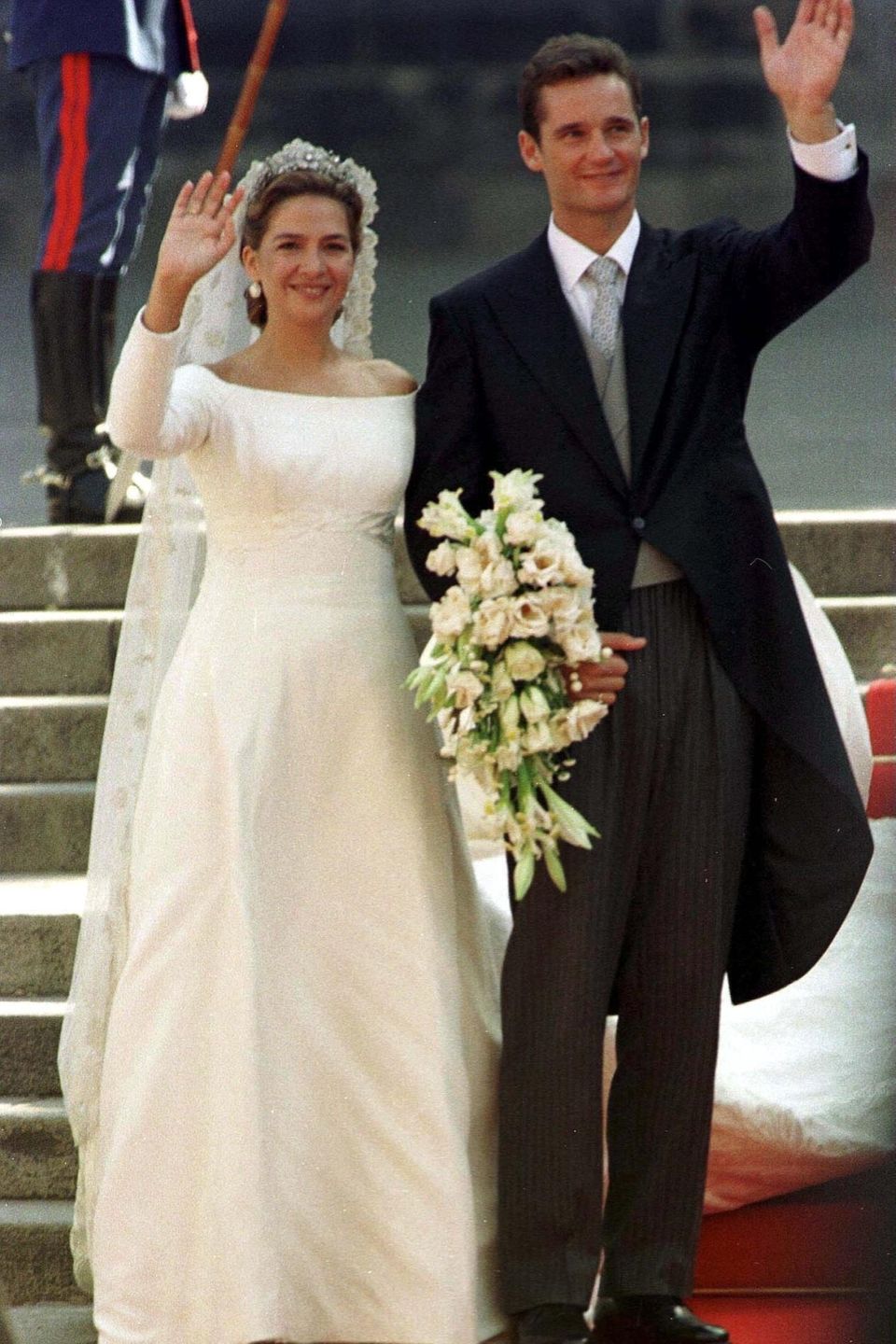 Die spektakuläre Hochzeit von Prinzessin Cristina und Inaki Urdangarin fand am 4. Oktober 1997 in Barcelona statt.
