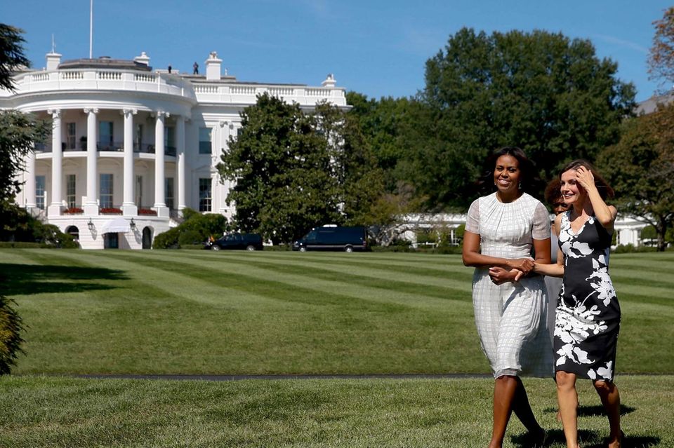 Zwei, die sich verstanden haben. Zwei, die die Begeisterung für Sport und frische Luft teilen - und auch verbreiten wollen: First Lady Michelle Obama und Königin Letizia während des Staatsbesuchs der Spanier in den USA im September 2015.