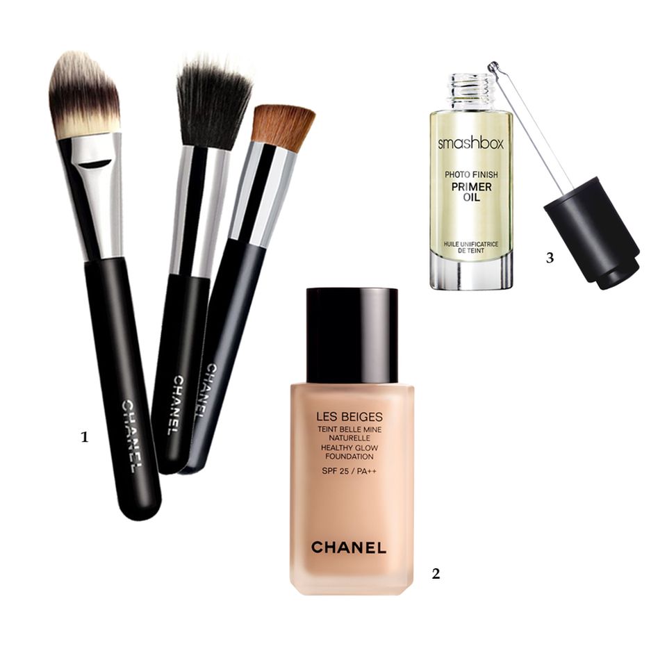 Beauty-Tipp: 1 Pinsel ab 36 Euro, von Chanel, z. B. über www.harrods.com; 2 "Les Beiges Healthy Glow Foundation", ca. 53 Euro, von Chanel; 3 "Photo Finish Primer Oil" von Smashbox, ca. 37 Euro 1 Pinsel ab 36 Euro, von Chanel, z. B. über www.harrods.com; 2 "Les Beiges Healthy Glow Foundation", ca. 53 Euro, von Chanel; 3 "Photo Finish Primer Oil" von Smashbox, ca. 37 Euro