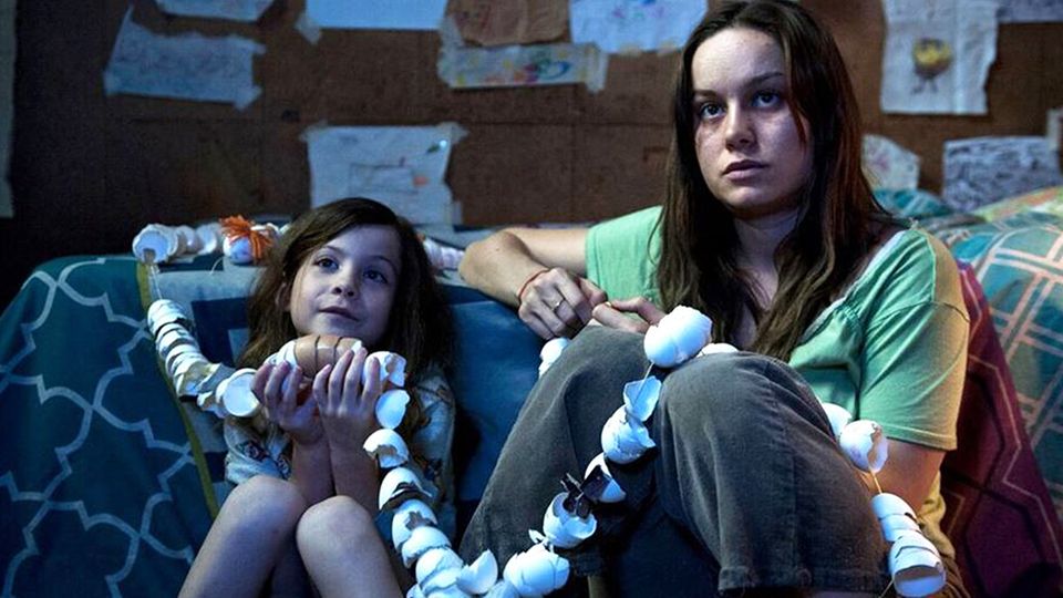 Raum: Ma (Brie Larson) und Jack (Jacob Tremblay) zeigen uns glaubhaft ihre einzigartige Beziehung - und später auch ihre Konflikte Mutter (Brie Larson) und Sohn (Jacob Tremblay) zeigen uns glaubhaft ihre einzigartige Beziehung - und ihre Konflikte