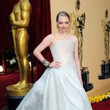 2010: Amanda Seyfried in Armani Prive (Svarowski Kristalle)