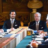 Hier verkündet König Carl Gustaf den Namen der Nummer drei der schwedischen Thronfolge vor dem Parlament