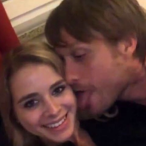 Nico Schwanz leckt an seiner Saskia