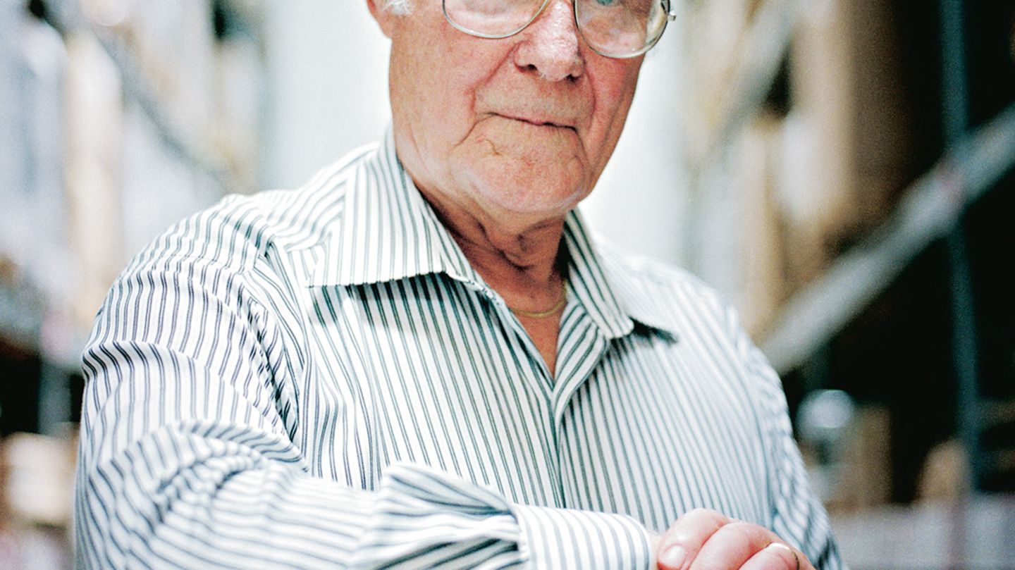 Ингвар кампрад история успеха. Создатель икеа. Создатель икеа. Ингвар кампрад, основатель ikea. Ингвар феодор кампрад.