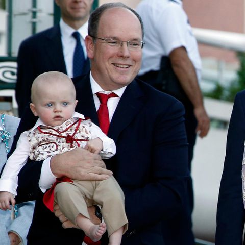 Fürst Albert II., Fürstin Charlène und ihre Zwilline Jacques und Gabriella