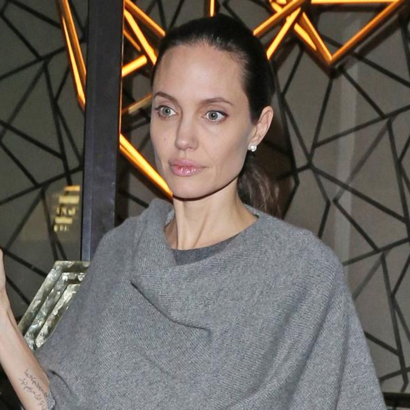 Angelina Jolie Ungeschminkt Angelina Jolie Aktuelle News Nachrichten Zur Us Schauspielerin