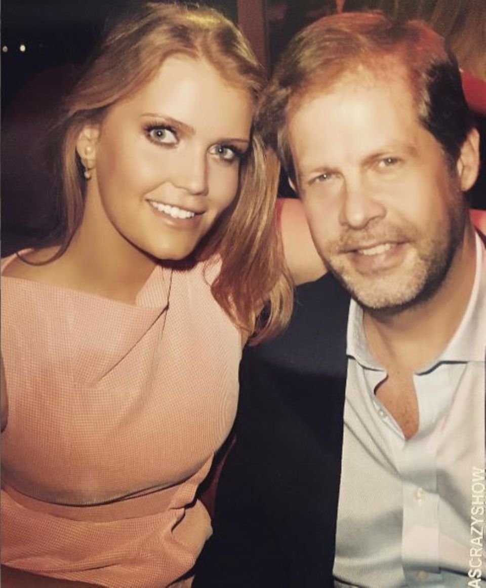 Eliza, Kitty + Amelia Spencer: Lady Kitty Spencer zeigt sich auf vielen ihrer Instagram Bilder mit ihrem Freund Niccolò Barattieri di San Pietro. Hier sind die beiden in Paris. Lady Kitty Spencer zeigt sich auf vielen ihrer Instagram Bilder mit ihrem Freund Niccolò Barattieri di San Pietro. Hier sind die beiden in Paris.