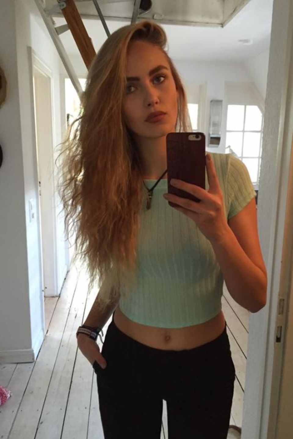 elena carrière