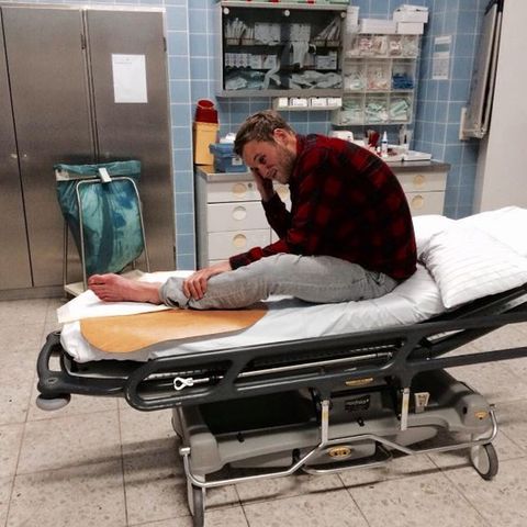 Leon Windscheid verletzt im Krankenhaus.