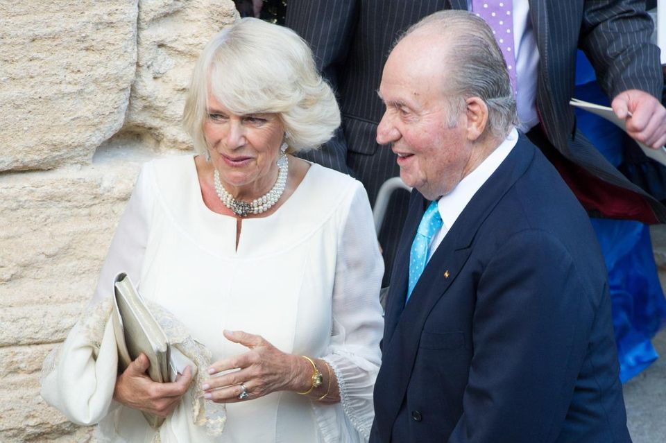 Protokollarisch waren sie die Gäste mit dem höchsten Rang: Herzogin Camilla aus Großbritannien und Ex-König Juan Carlos von Spanien im Plausch der älteren Semester.