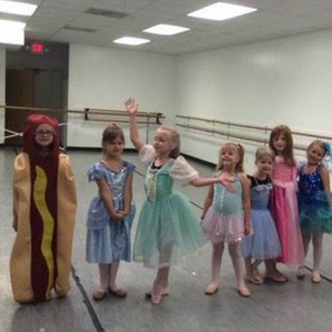 Ainsley als Hotdog-Prinzessin