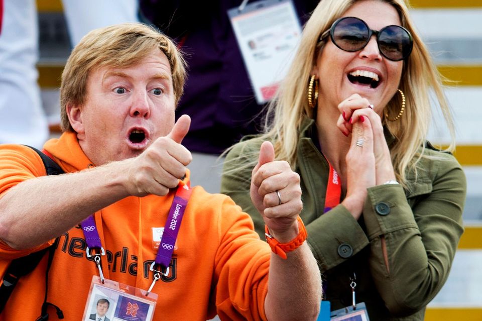 König Willem-Alexander: So schön jubelten König Willem-Alexander und Königin Máxima 2012 gemeinsam bei den Olympischen Spielen in London. So schön jubelten König Willem-Alexander und Königin Máxima 2012 gemeinsam bei den Olympischen Spielen in London.