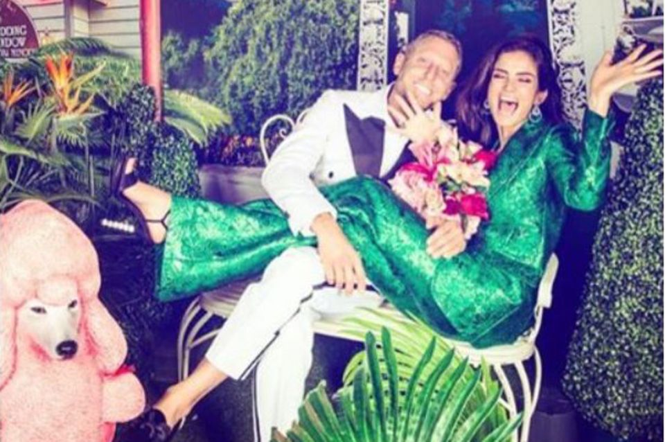 Shermine Shahrivar: Die "Hochzeit" mit Lapo bei Lilly Beckers 40. Geburtstag war (noch) ein Fake … Die "Hochzeit" mit Lapo bei Lilly Beckers 40. Geburtstag war (noch) ein Fake ...