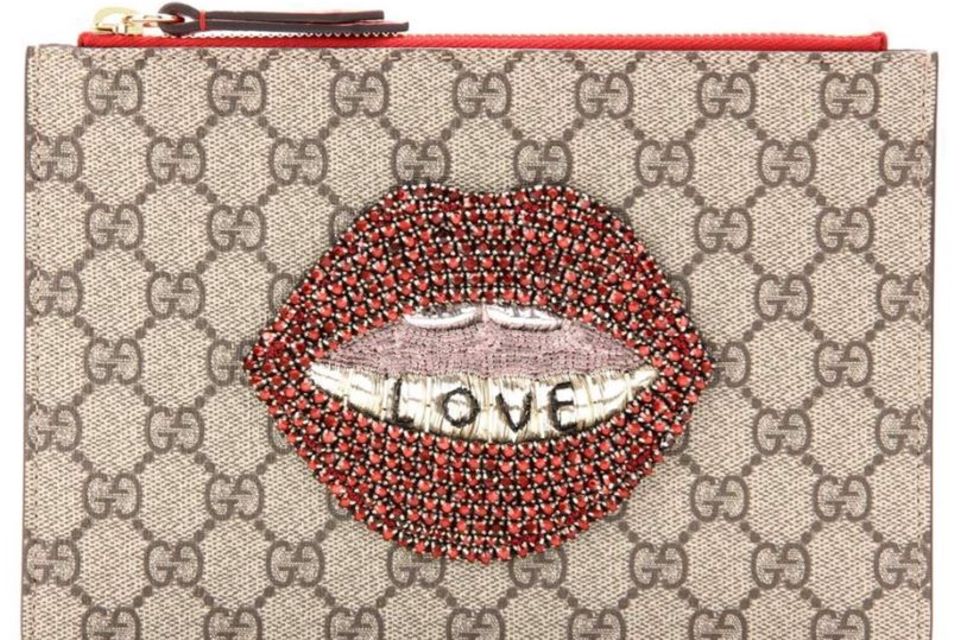 SO SUE: Shopping-Tipp von Sue: Eine Clutch mit Love-Lips von Gucci, ca. 650 Euro. Clutch mit Love-Lips von Gucci