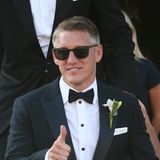 Bastian Schweinsteiger macht sich auf den Weg vor den Traualtar.