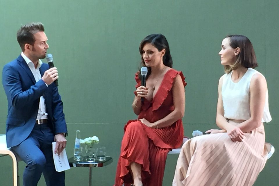 Nazan Eckes im Interview: Nazan Eckes sowie Victoria Pendleton sprechen über ihren persönlichen Weg, wie sie für ihre Anliegen in der Welt kämpfen #differencemaker. Nazan Eckes sowie Victoria Pendleton sprechen über ihren persönlichen Weg, wie sie für ihre Anliegen in der Welt kämpfen #differencemaker.