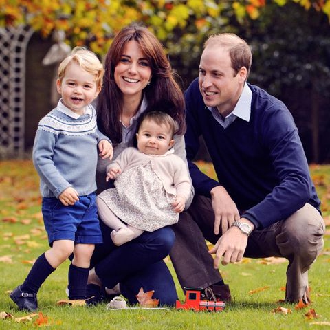 Prinz George und Prinzessin Charlotte mit ihren Eltern William und Catherine
