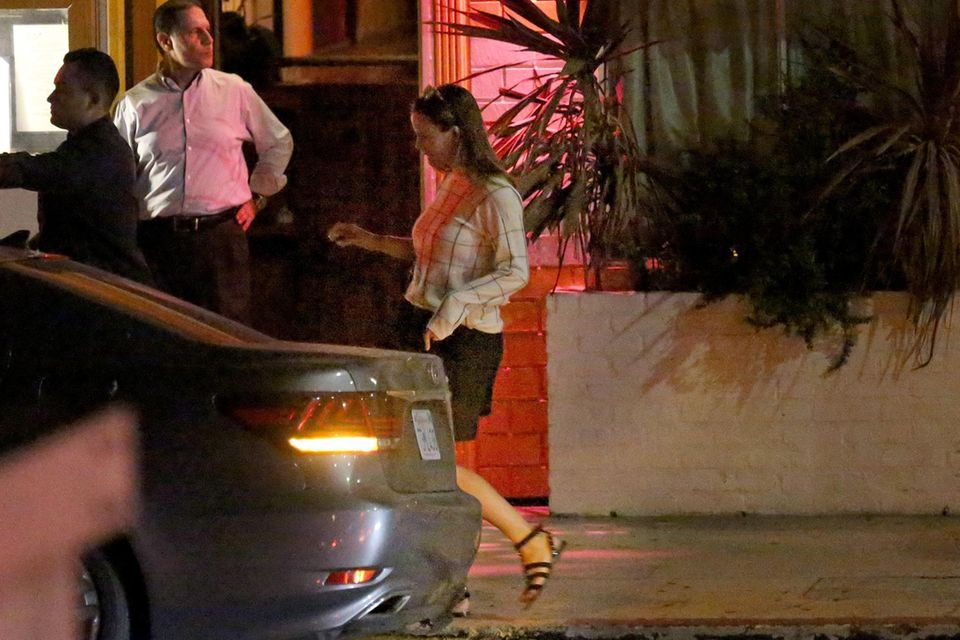 Ben Affleck + Jennifer Garner: Jennifer Garner steigt zuerst ins Auto Jennifer Garner steigt zuerst ins Auto