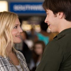 Abschied am Flughafen: Drew Barrymore und Justin Long in "Verrückt nach dir".
