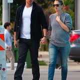 14. April 2012: Händchenhaltend spazieren Will Kopelman und Drew Barrymore durch Hollywood.