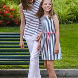 Die jüngere Tochter Infantin Sofía überragt bald schon Letizia - sie ist auch größer als ihre ältere Schwester Kronprinzessin Leonor.