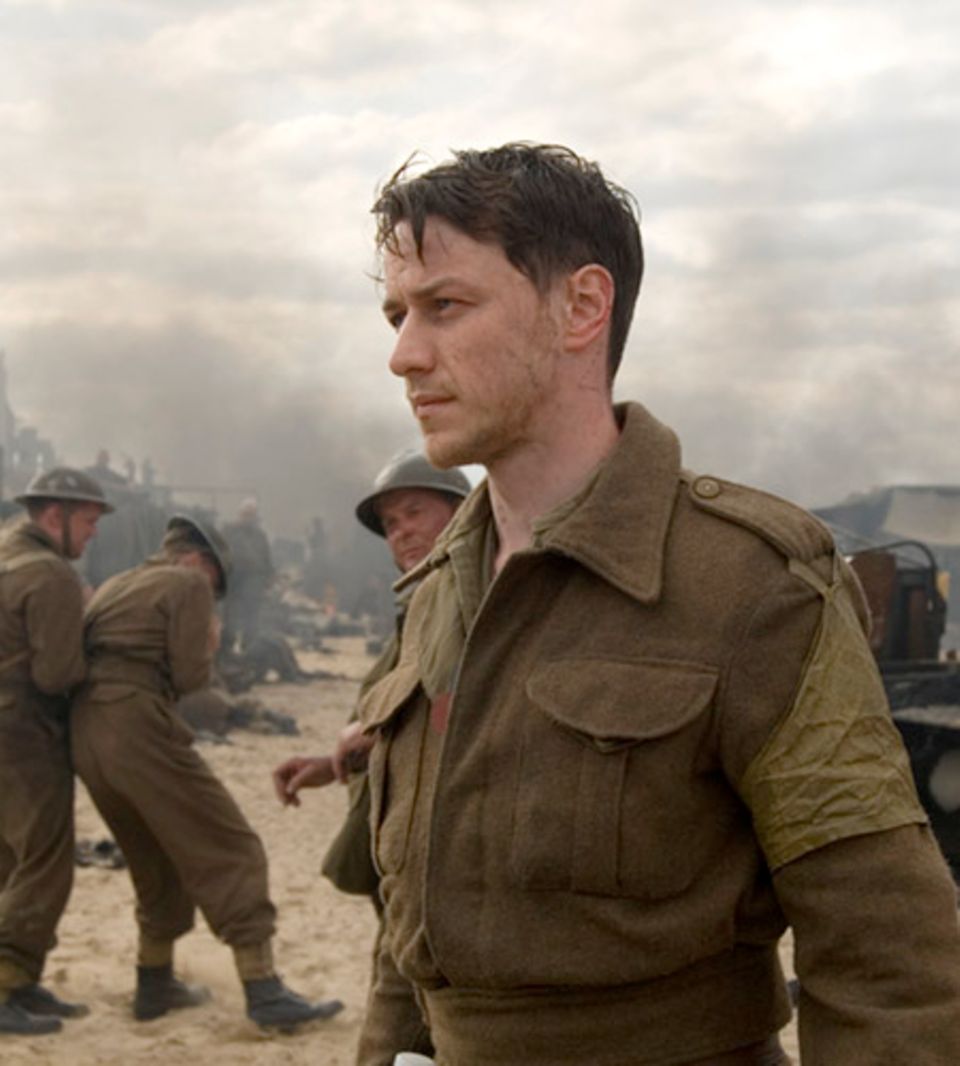 James McAvoy zieht als Soldat Robbie Turner in den zweiten Weltkrieg James McAvoy zieht als Soldat Robbie Turner in den zweiten Weltkrieg