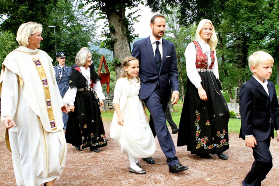 2. September 2012: Der älteste Sohn von Prinzessin Mette-Marit, Marius Borg Høiby, wird im norwegischen Asker konfirmiert. Prinz 2. September 2012: Der älteste Sohn von Prinzessin Mette-Marit, Marius Borg Høiby, wird im norwegischen Asker konfirmiert. Prinz