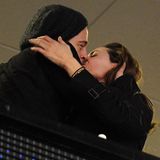 Sieht so eine zerbrochene Liebe aus? Angelina Jolie und Brad Pitt feiern den Sieg der New Orleans Saints.
