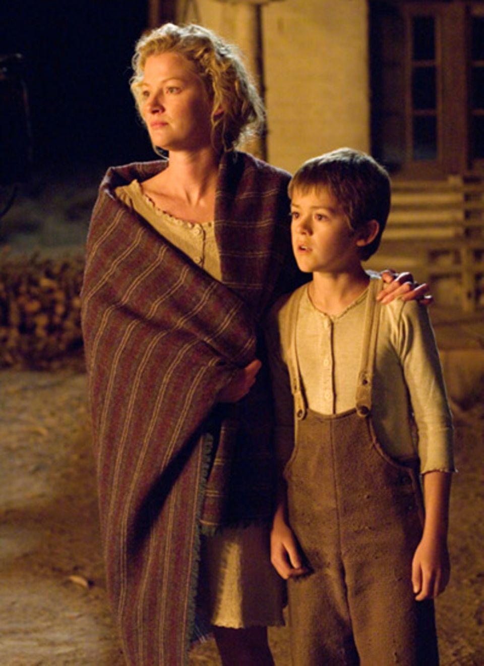 Alice (Gretchen Mol) und ihr jüngster Sohn Mark (Benjamin Petry)