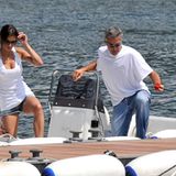 George Clooney mit seiner Flamme Elisabetta Canalis bei einem Ausflug auf den Comer See.