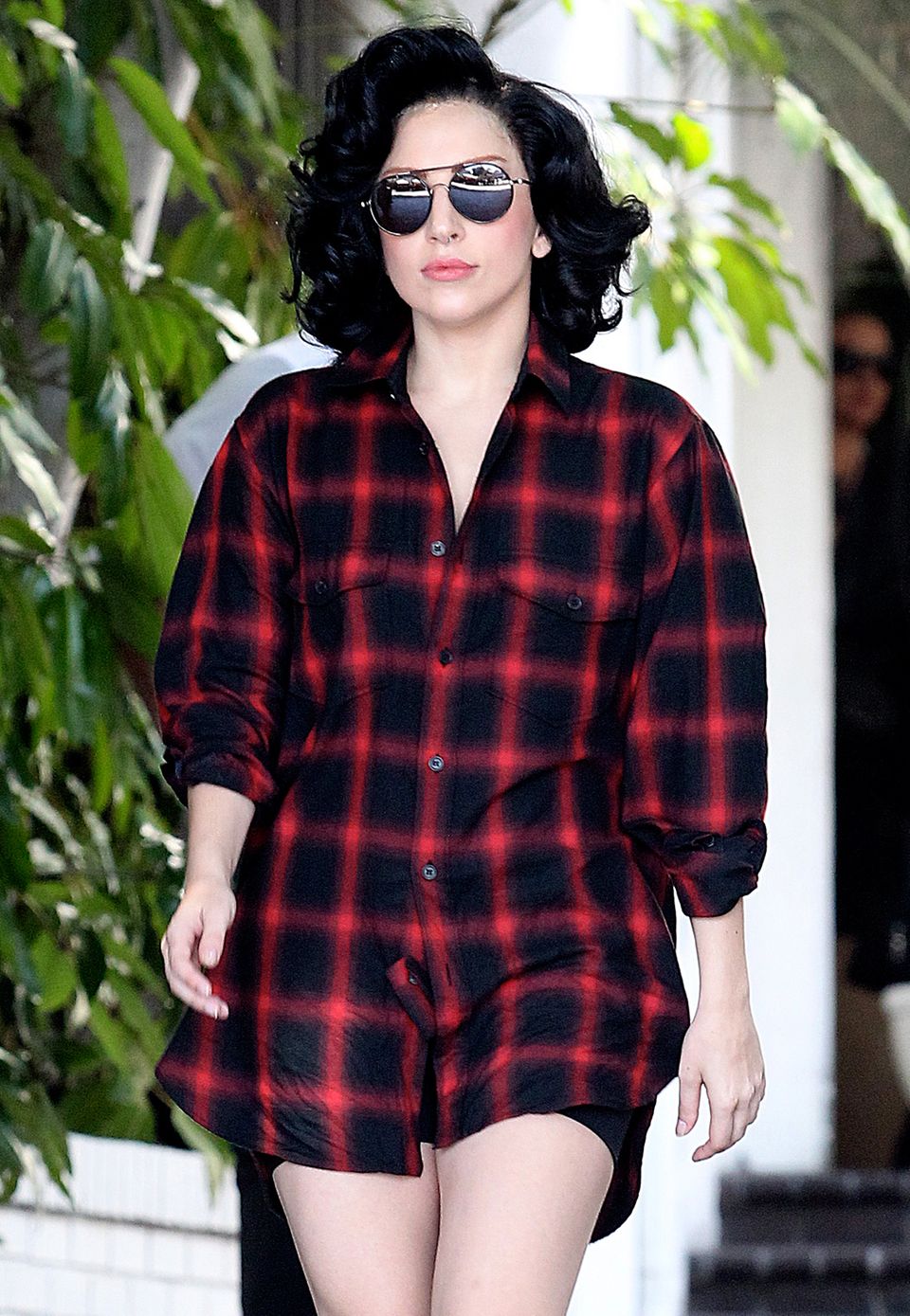 Grunge-Look meets "Dita von Teese"-Style: Für Lady GaGa ein geradezu gemütliches Outfit.