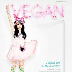 Jamie-Lee Kriewitz: Auf der PETA-Kampagne zeigt sich Jamie-Lee in typischer Manga-Mädchen-Klamotte.