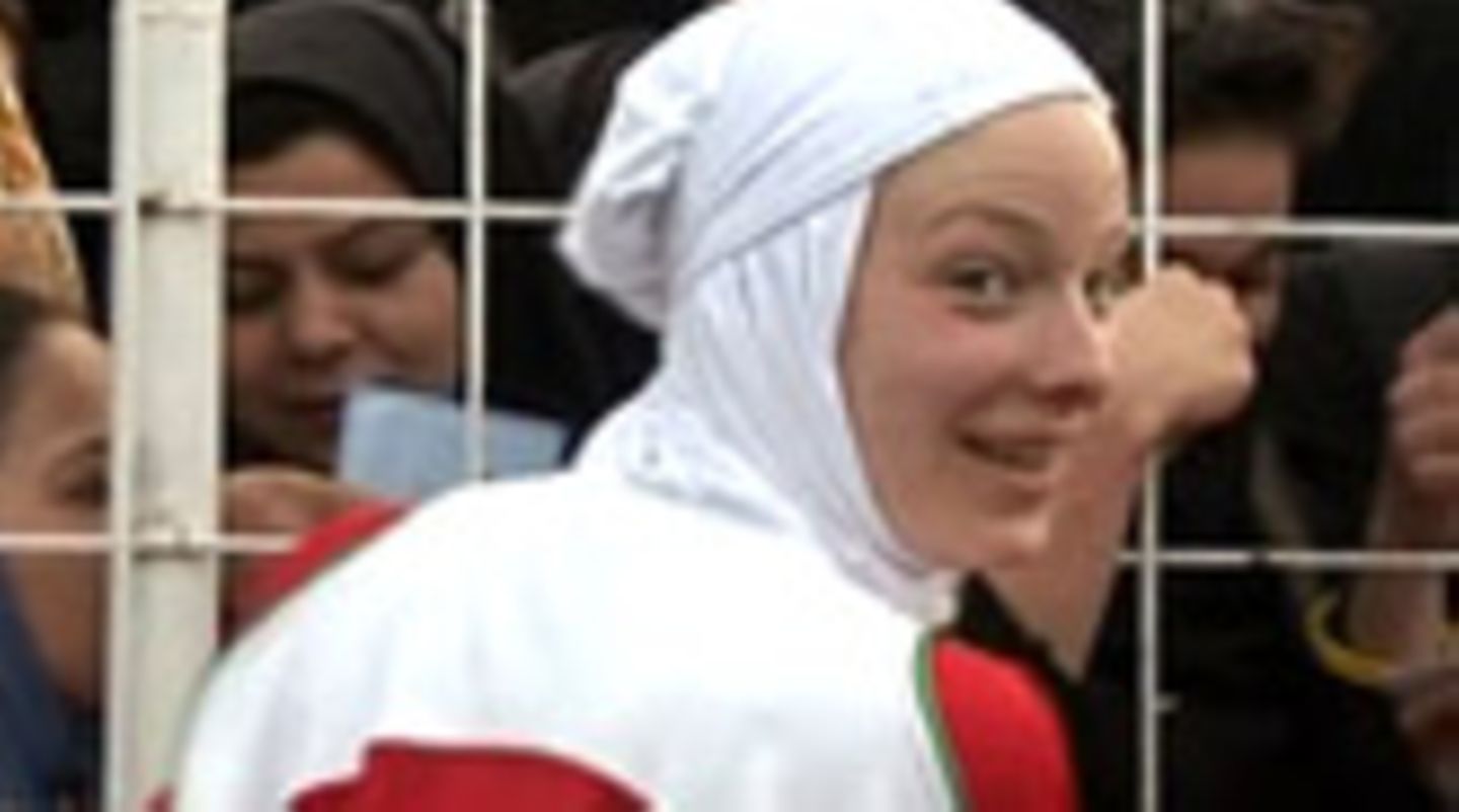 Filmszenen "Football under cover" GALA.de